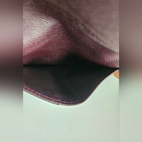 Louis Vuitton Burgundy Taiga Leather Card Holder - Picture 9 of 11